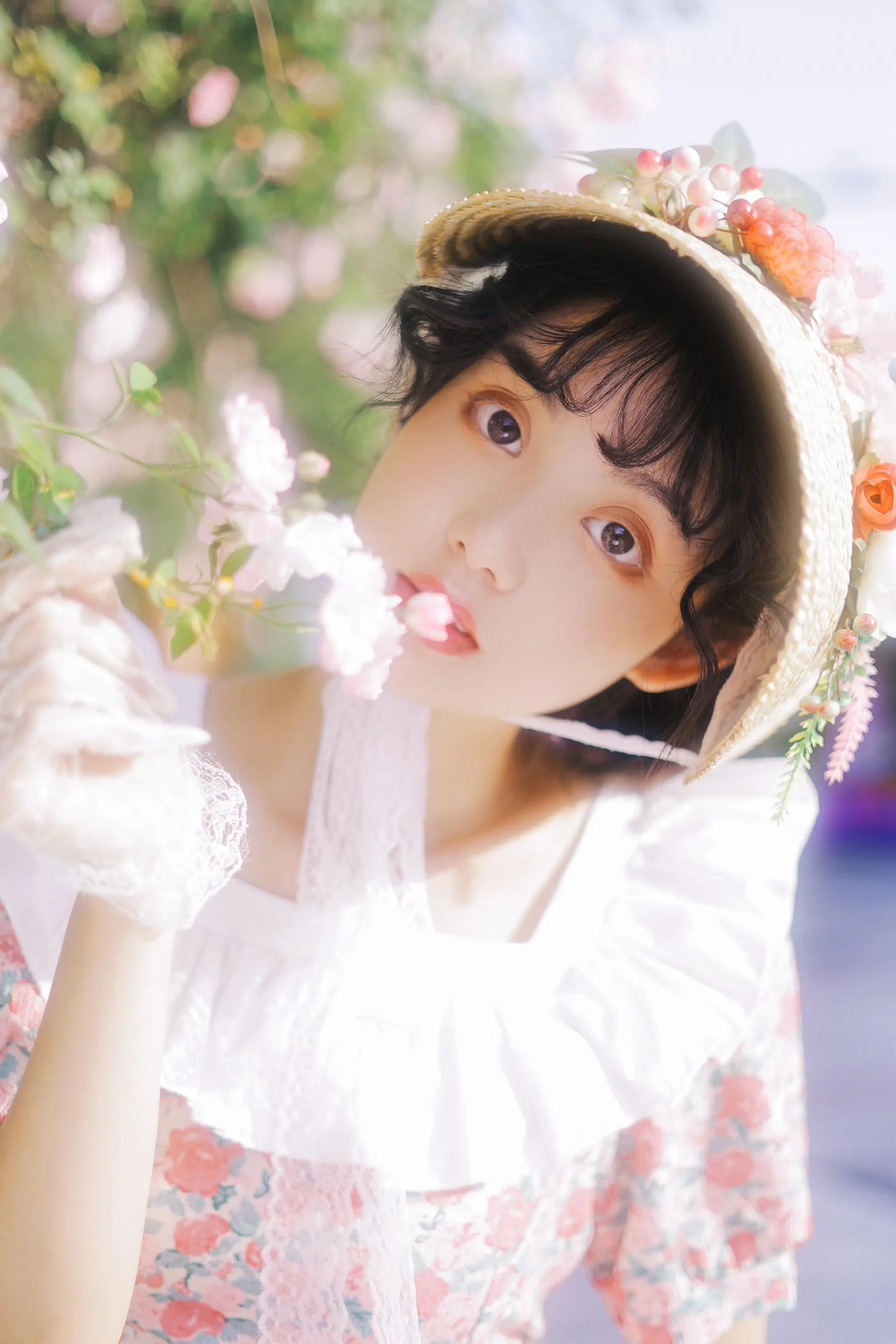 [YITUYU艺图语]2022.07.07 少女花事 芊芊 [24P]插图1